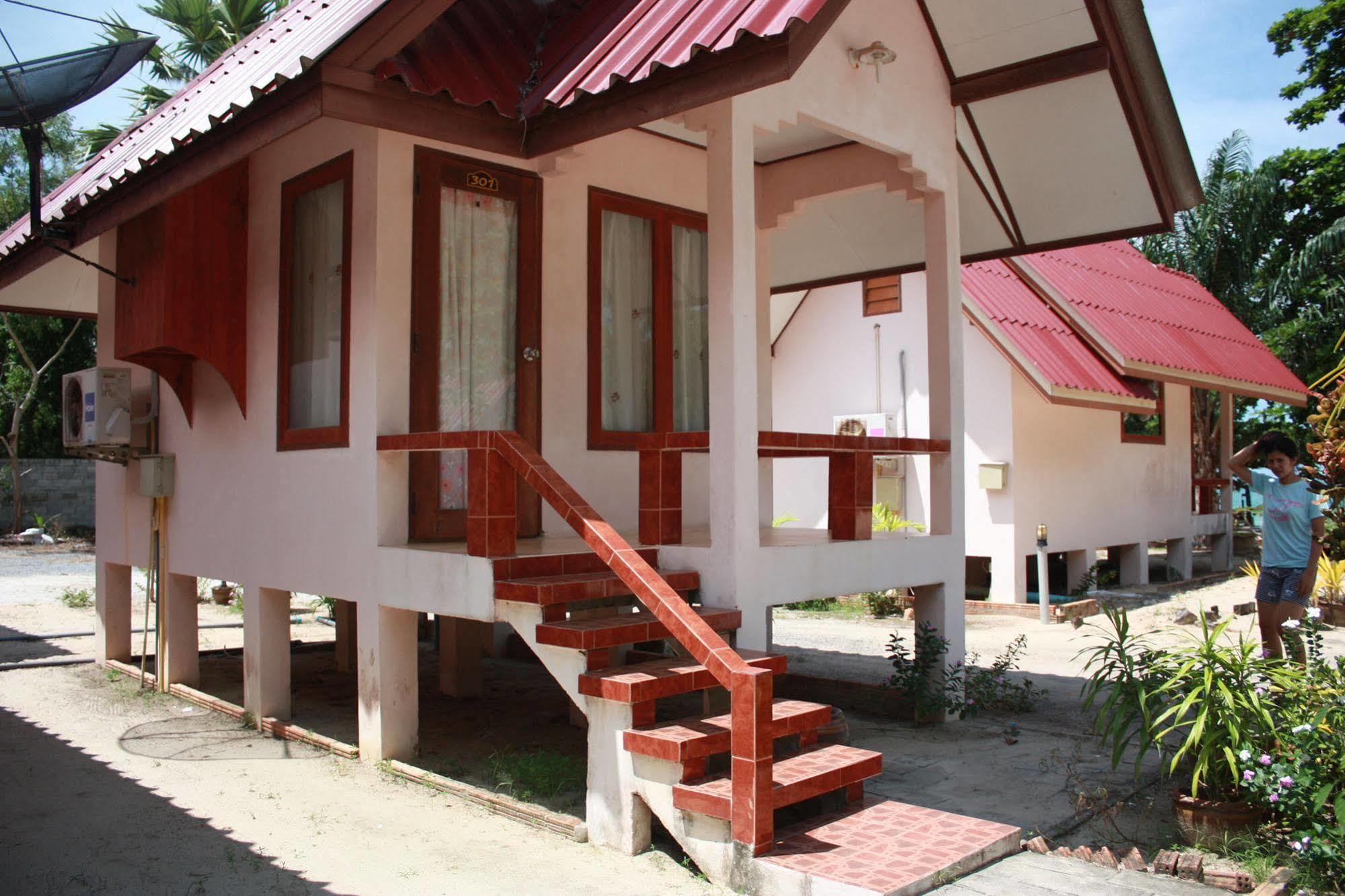 Phuphat Beach Resort Ханом Экстерьер фото